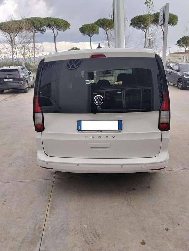 Usata VW Caddy 122 CV (89 kW) 2025 Bianco candy Monovolume