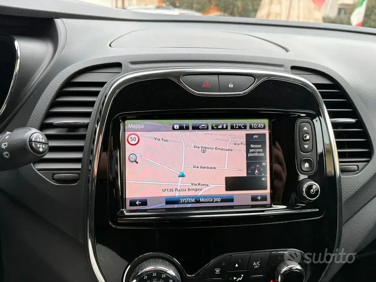 Käytetty Renault Captur 90 HP (66 kW) 2016 Harmaa Katumaasturi