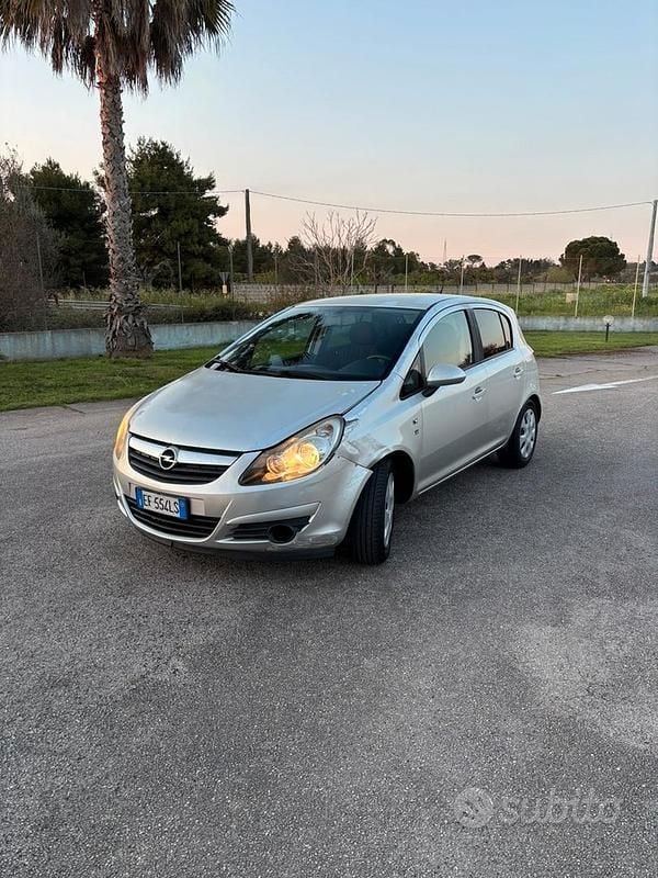 Usata Opel Corsa 95 CV (69 kW) 2010 Grigio Utilitaria