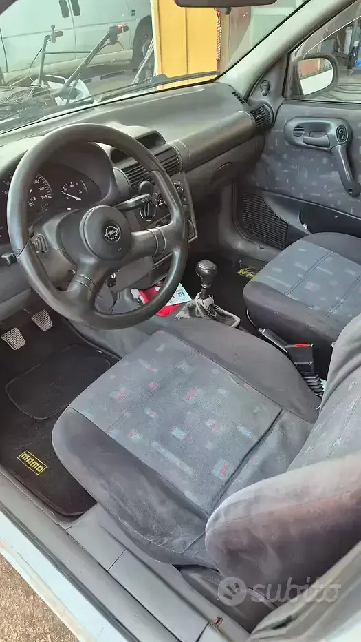 Usata Opel Corsa Swing 50 CV (36 kW) 1994 Bianco Utilitaria