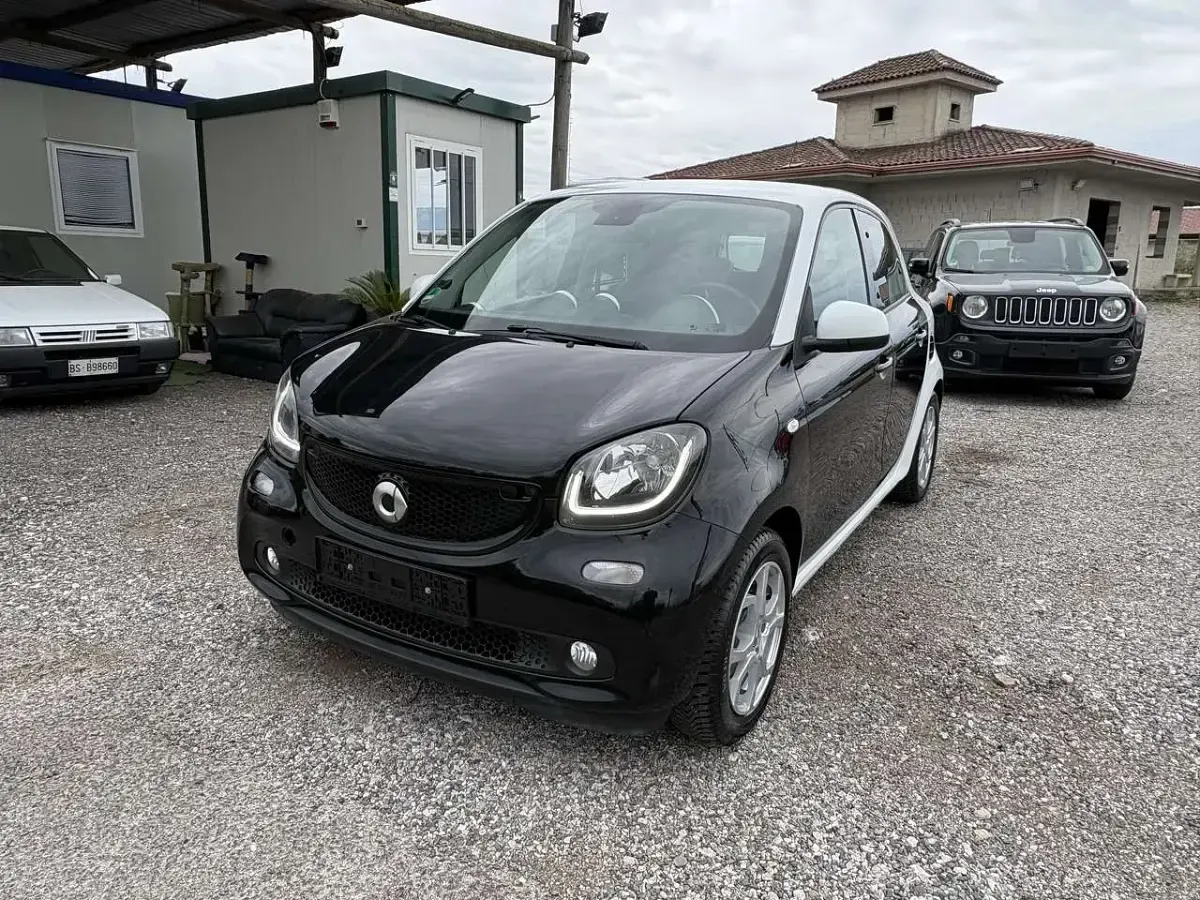 Usata Smart ForFour Passion 61 CV (44 kW) 2015 Nero Utilitaria