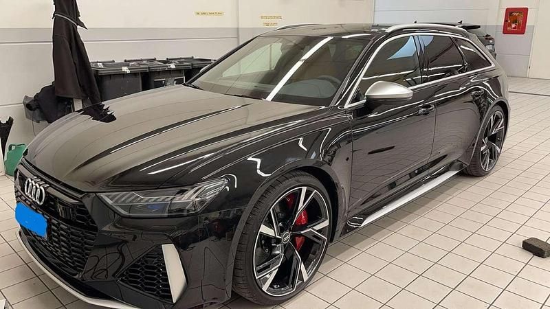 Usata Audi RS6 33 CV (24 kW) 2021 Nero Station wagon