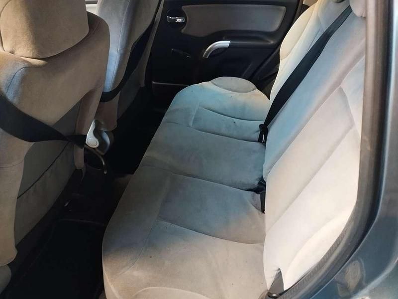 Usata Citroën C3 Exclusive 70 CV (51 kW) 2005 Grigio Berlina