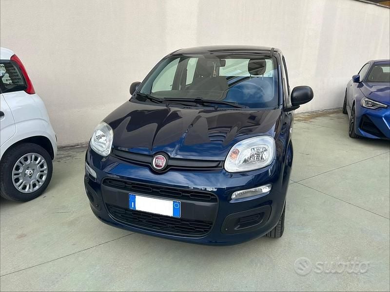 Usata Fiat Panda Easy 69 CV (50 kW) 2020 Blu Utilitaria