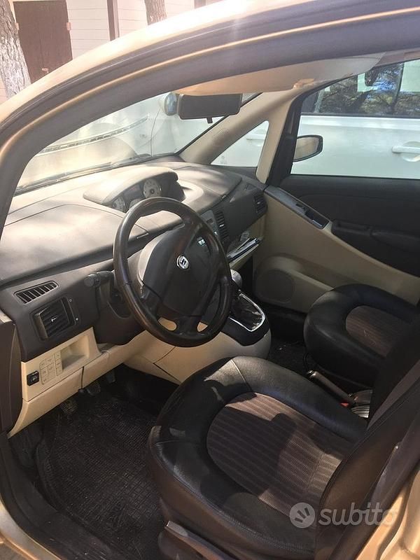 Usata Lancia Musa 95 CV (69 kW) 2007 Monovolume