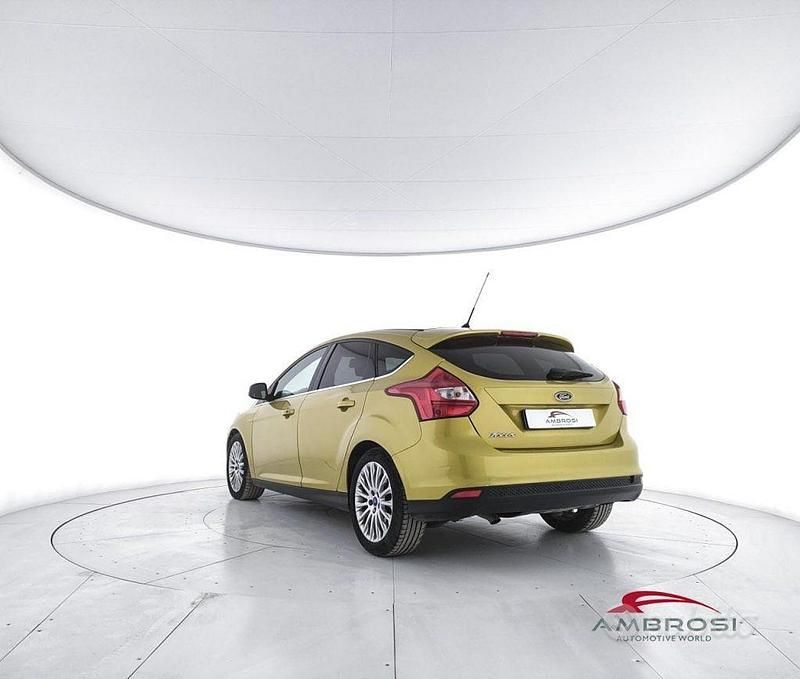 Usata Ford Focus Titanium 116 CV (85 kW) 2011 Giallo