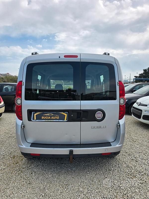 Usata Fiat Doblò Emotion 104 CV (76 kW) 2010 Grigio Monovolume