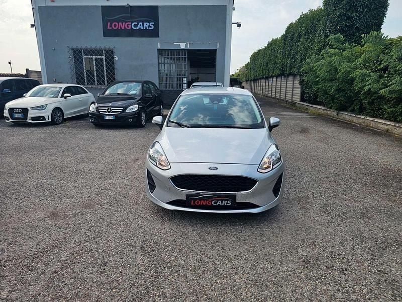 Usado Ford Fiesta 86 HP (63 kW) 2019 Prateado Citadino