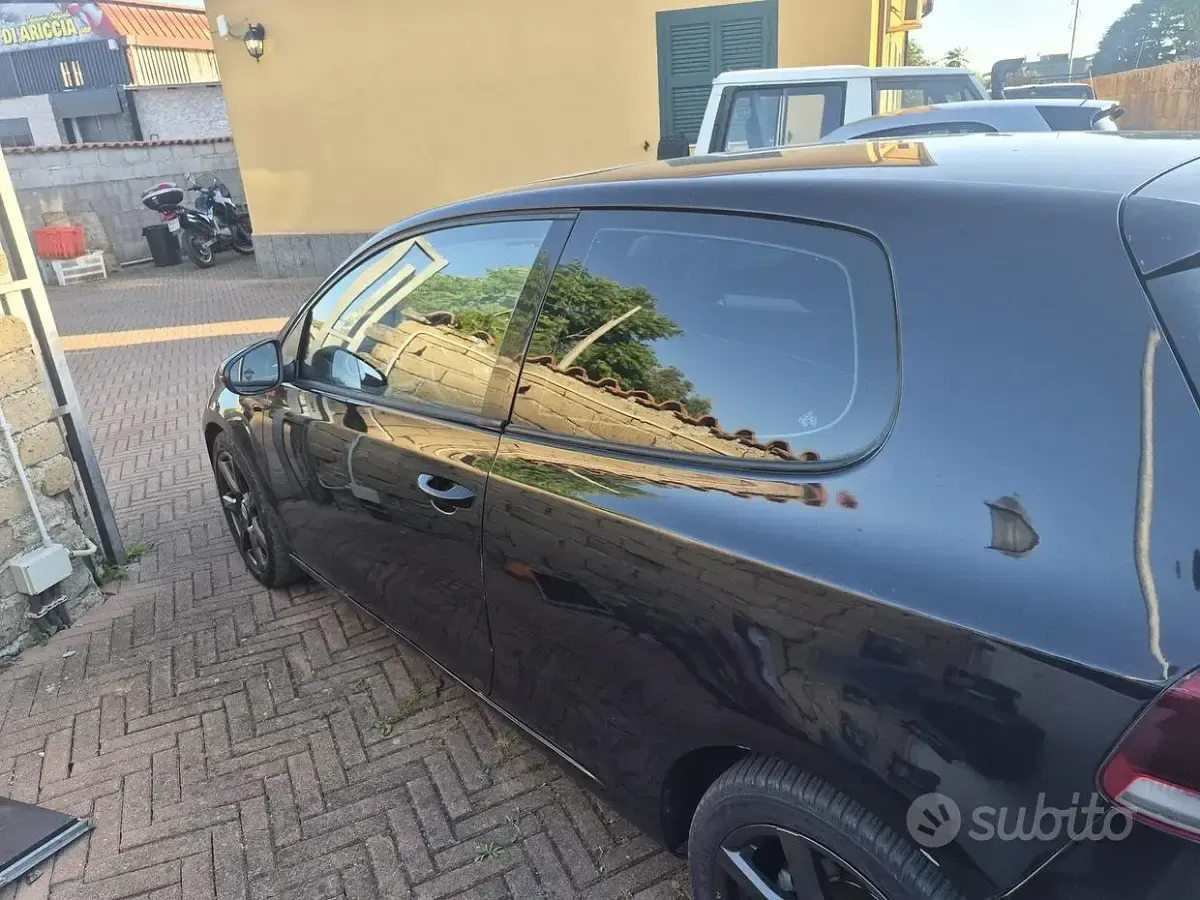 Usata VW Golf VI 122 CV (89 kW) 2009 Nero Utilitaria