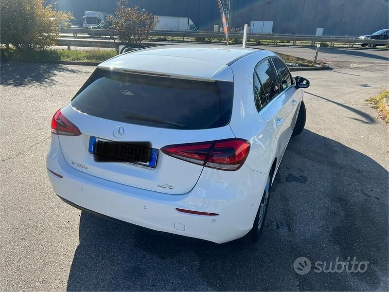 Usata Mercedes A180 Business 136 CV (100 kW) 2018 Bianco Utilitaria