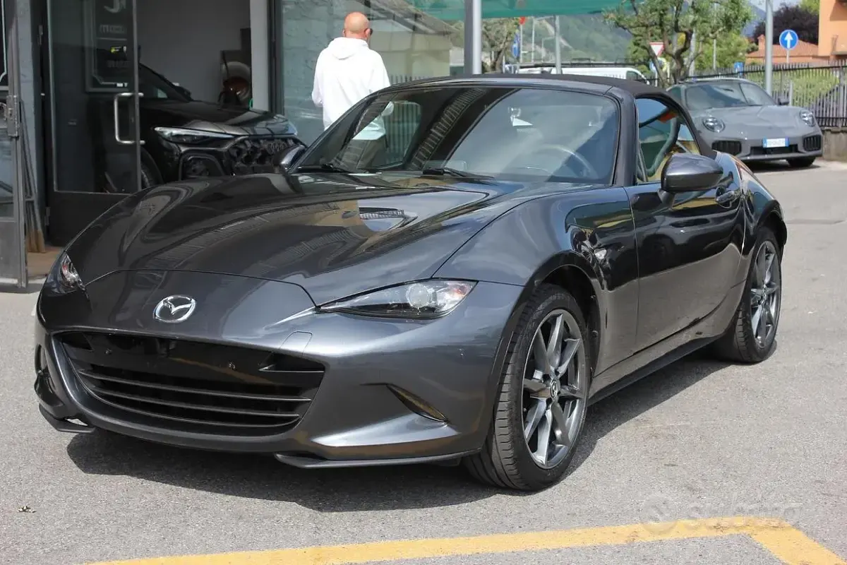 Usata Mazda MX5 Evolve 131 CV (96 kW) 2017 Grigio Cabrio