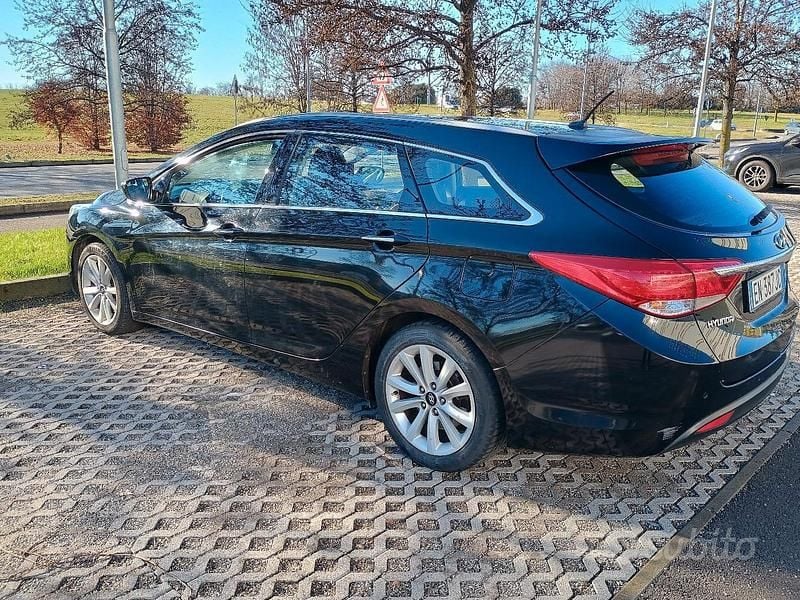 Usata Hyundai i40 136 CV (100 kW) 2012 Nero Station wagon