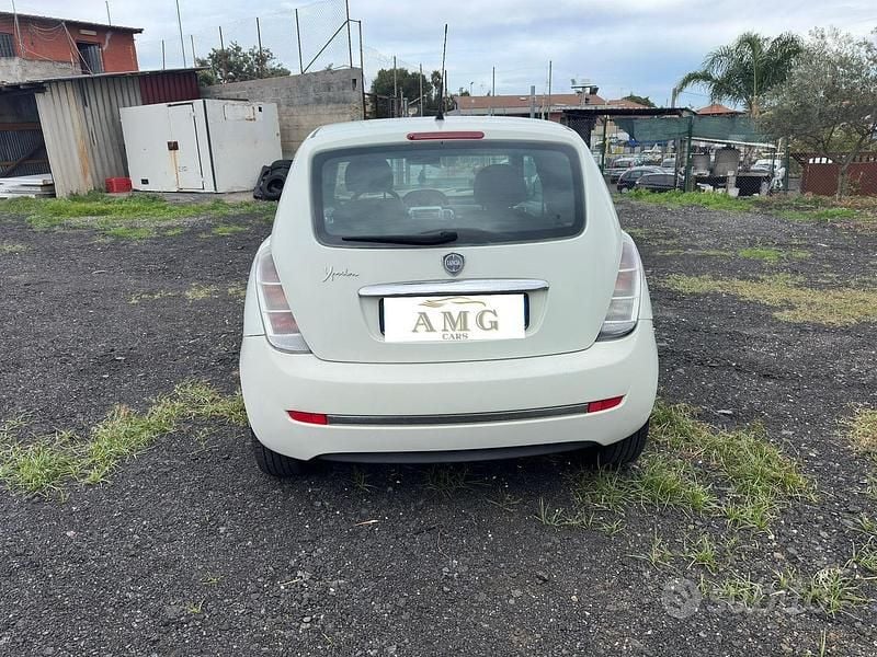 Bianco Usata 2009 Lancia Ypsilon Due volumi | 1500 € (Super prezzo) - Immagine 1/4