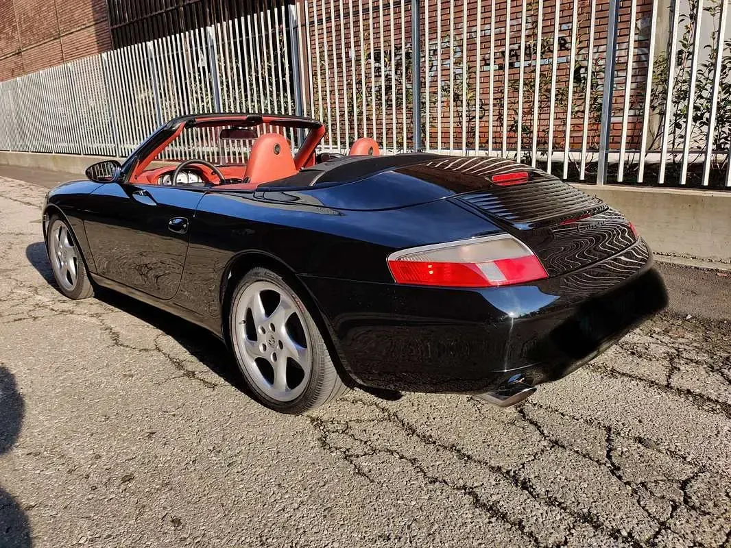 Usata Porsche 911 Carrera Cabriolet 300 CV (220 kW) 2001 Nero Cabrio