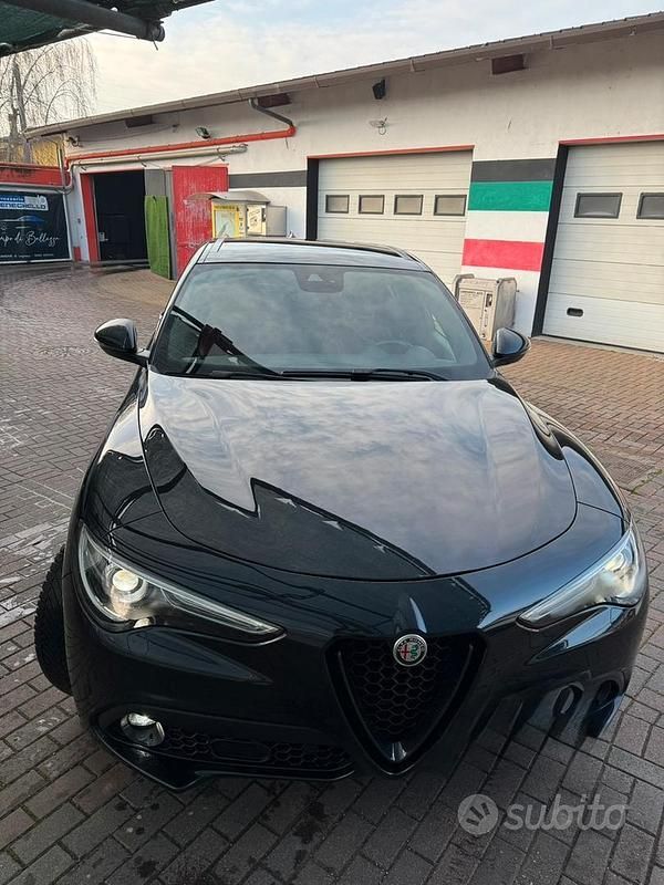 Usata Alfa Romeo Stelvio 250 CV (183 kW) 2021 Nero SUV