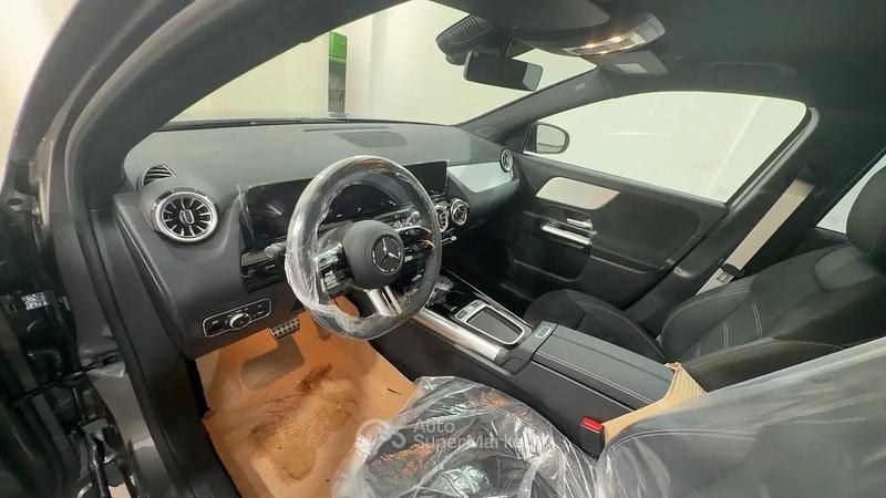 Nuova Mercedes GLA200 AMG line 150 CV (110 kW) 2026 Gray SUV