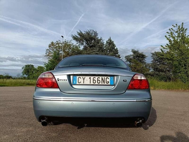 Usata Jaguar S-Type S 298 CV (219 kW) 2006 Blu/azzurro Berlina