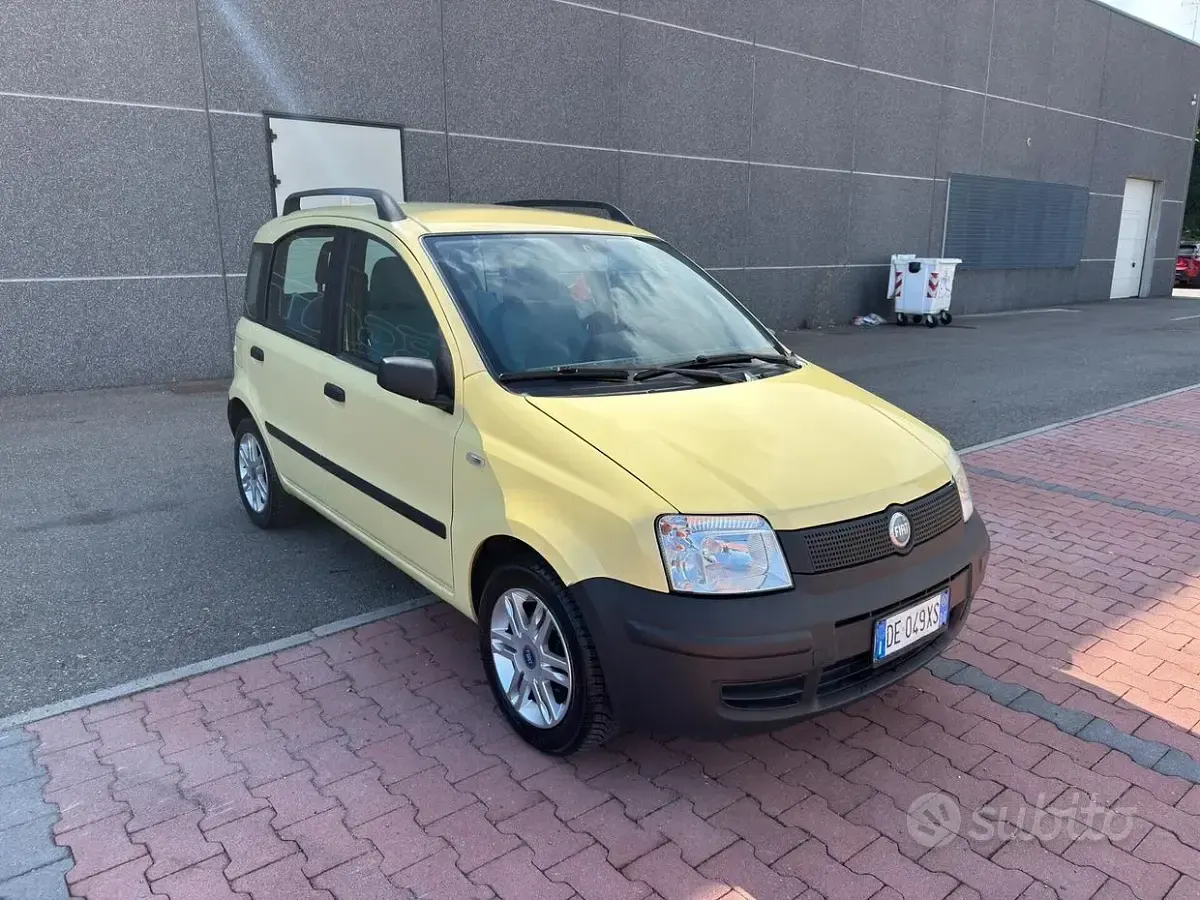 Usata Fiat Panda 54 CV (39 kW) 2006 Giallo Utilitaria