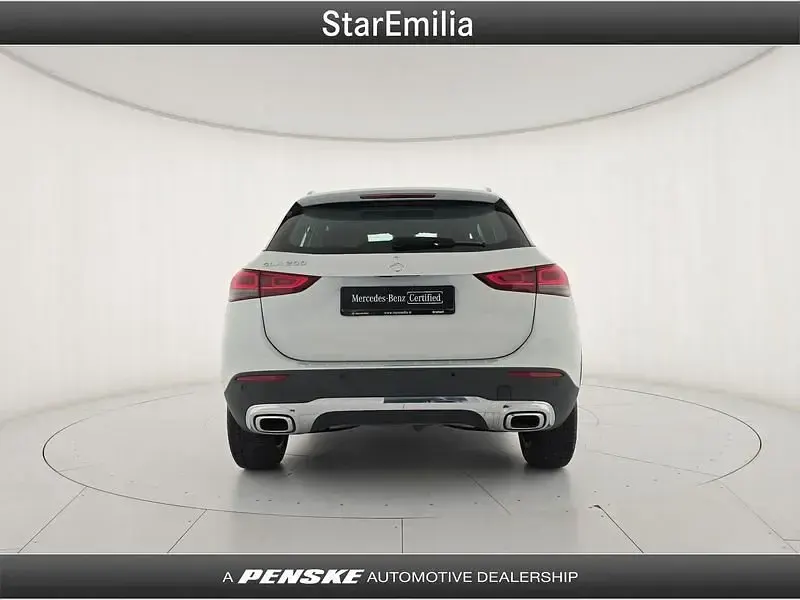 Usata Mercedes GLA200 163 CV (119 kW) 2022 Bianco SUV