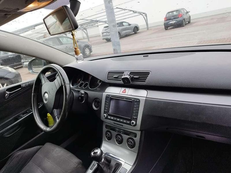 Usata VW Passat Highline 140 CV (102 kW) 2006 Grigio Station wagon