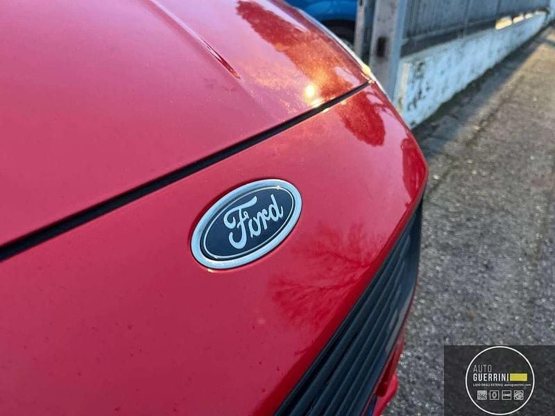 Usata Ford Tourneo Courier 101 CV (74 kW) 2019 Rosso Monovolume