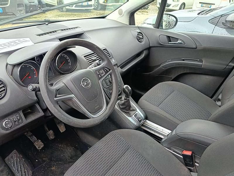 Usata Opel Meriva 120 CV (88 kW) 2016 Argento Monovolume