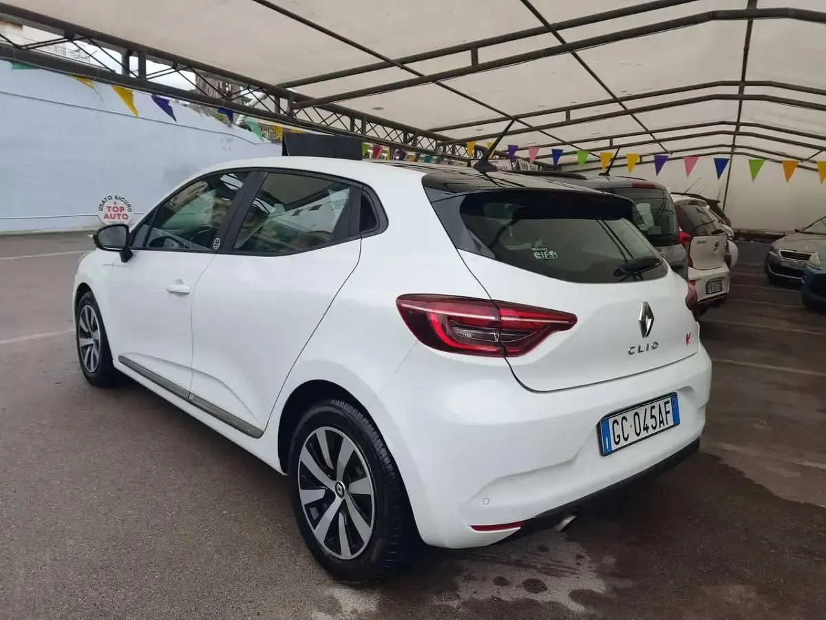 Usata Renault Clio V 86 CV (63 kW) 2020 Bicolore Berlina