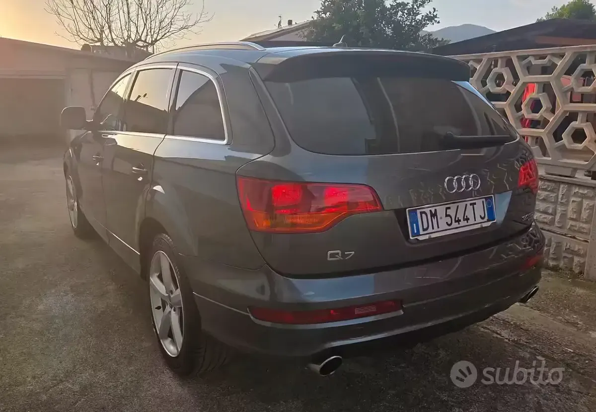 Usata Audi Q7 S-Line 233 CV (171 kW) 2008 Grigio SUV