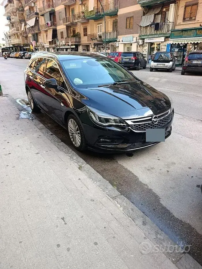 Usata Opel Astra 110 CV (80 kW) 2017 Nero Station wagon