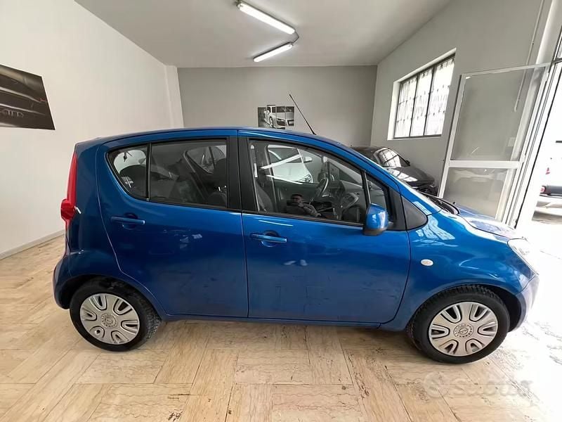 Usata Opel Agila Enjoy 65 CV (47 kW) 2011 Blu Utilitaria