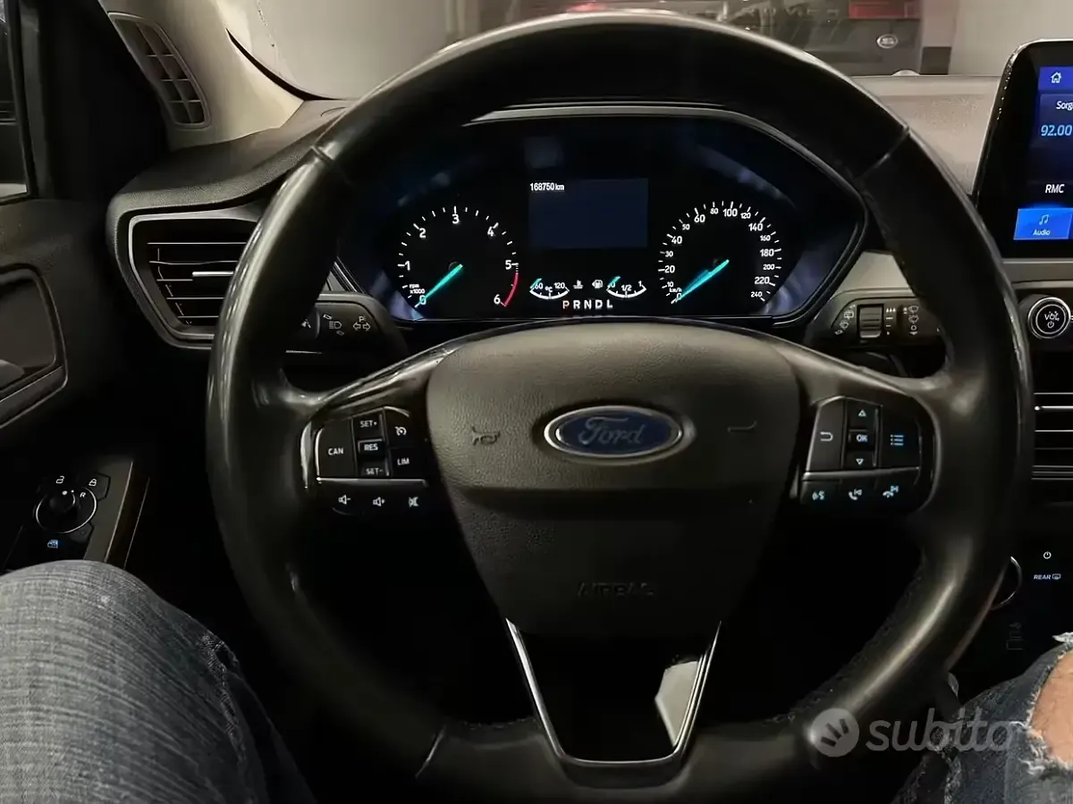 Usata Ford Focus Active 120 CV (88 kW) 2022 Nero Station wagon