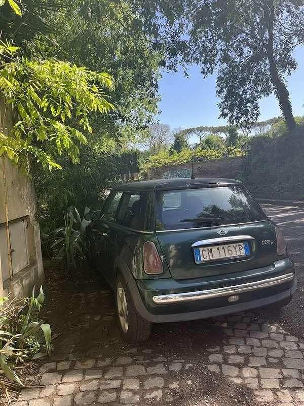 Begagnad Mini One D 75 HK (55 kW) 2004 Halvkombi