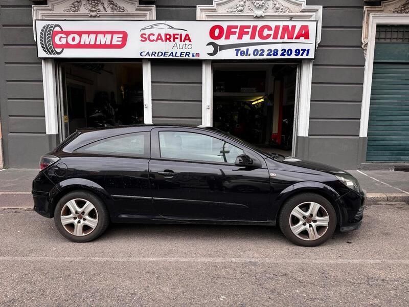 Usata Opel Astra GTC 115 CV (84 kW) 2008 Nero Berlina