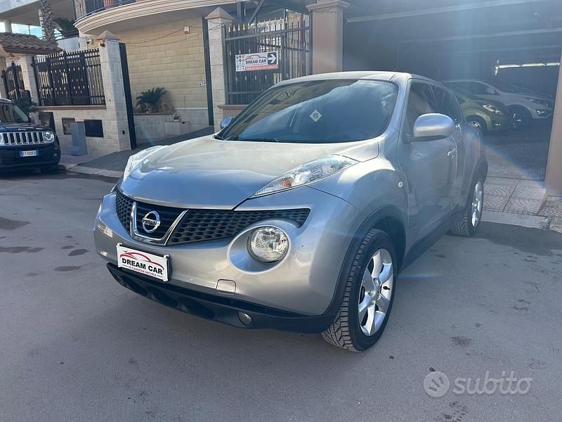 Usata Nissan Juke Tekna 110 CV (80 kW) 2012 Grigio SUV