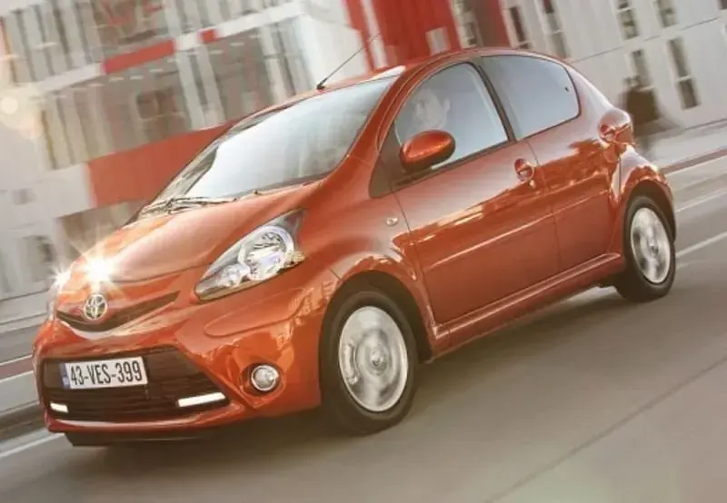 Usata Toyota Aygo Connect Style 68 CV (50 kW) 2014 Utilitaria