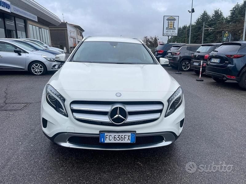 Begagnad Mercedes GLA180 Premium 109 HK (80 kW) 2016 Vit SUV