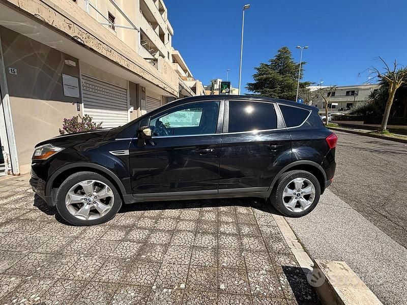 Usado Ford Kuga 136 CV (100 kW) 2008 Negro SUV