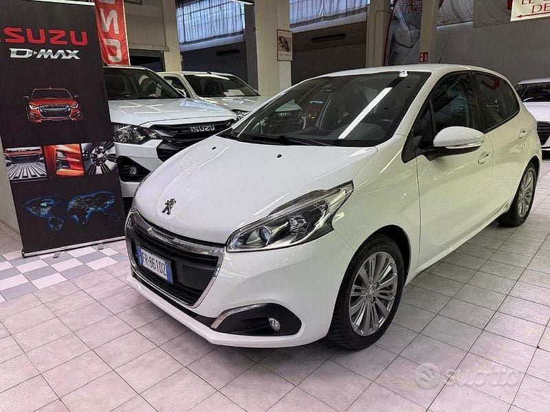Usata Peugeot 208 Active 82 CV (60 kW) 2018 Bianco Utilitaria