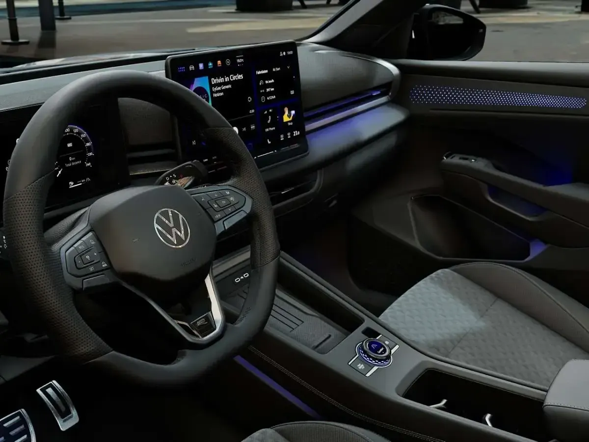 Nuova VW T-Roc Style 150 CV (110 kW) 2026 Wolf grey metallizzato nero SUV