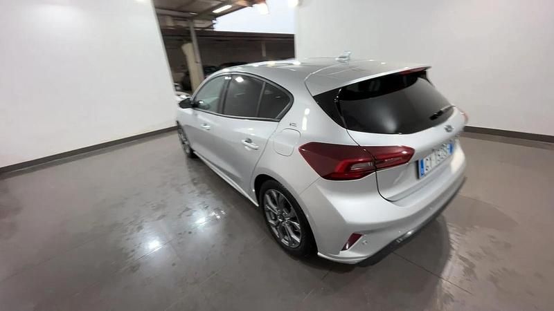 Usata Ford Focus ST-Line 115 CV (84 kW) 2025 Argento Berlina