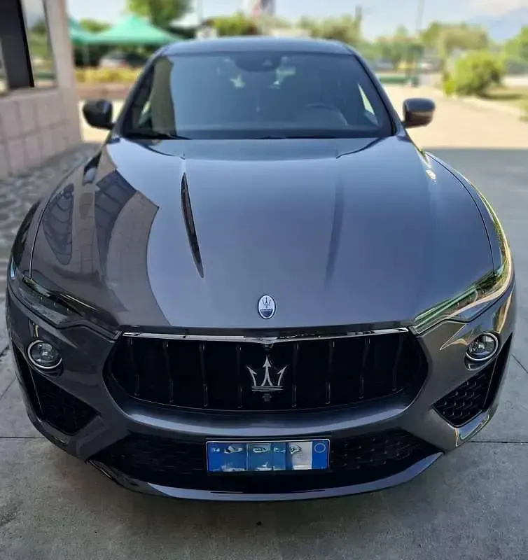 Usata Maserati Levante GT 330 CV (242 kW) 2023 Grigio SUV