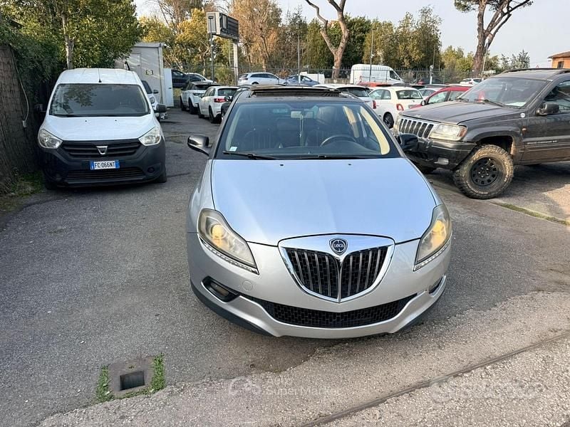 Usata Lancia Delta 150 CV (110 kW) 2008 Argento Utilitaria