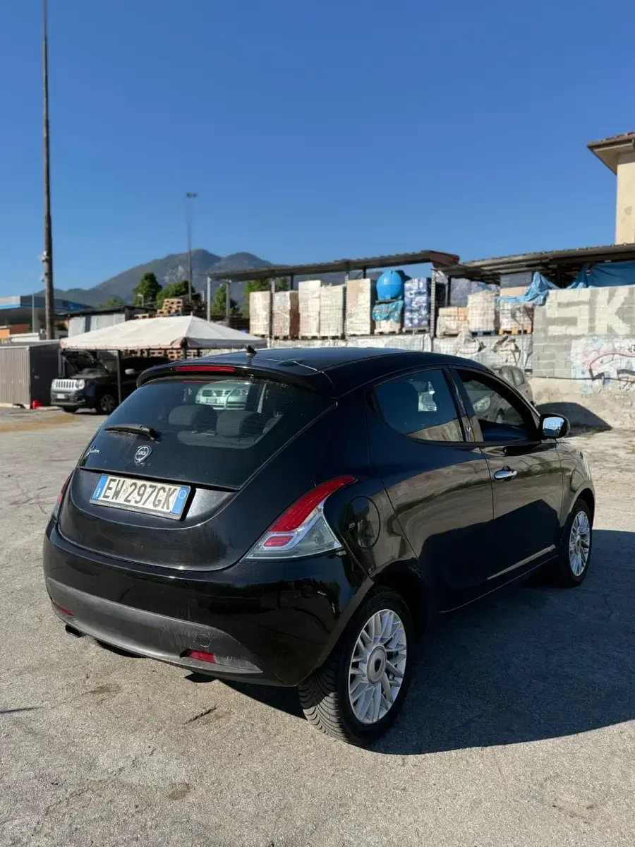 Usata Lancia Ypsilon S 95 CV (69 kW) 2014 Nero Utilitaria