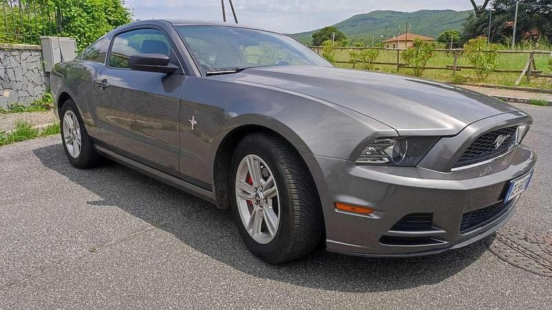 Usata Ford Mustang 305 CV (224 kW) 2014 Grigio Coupé