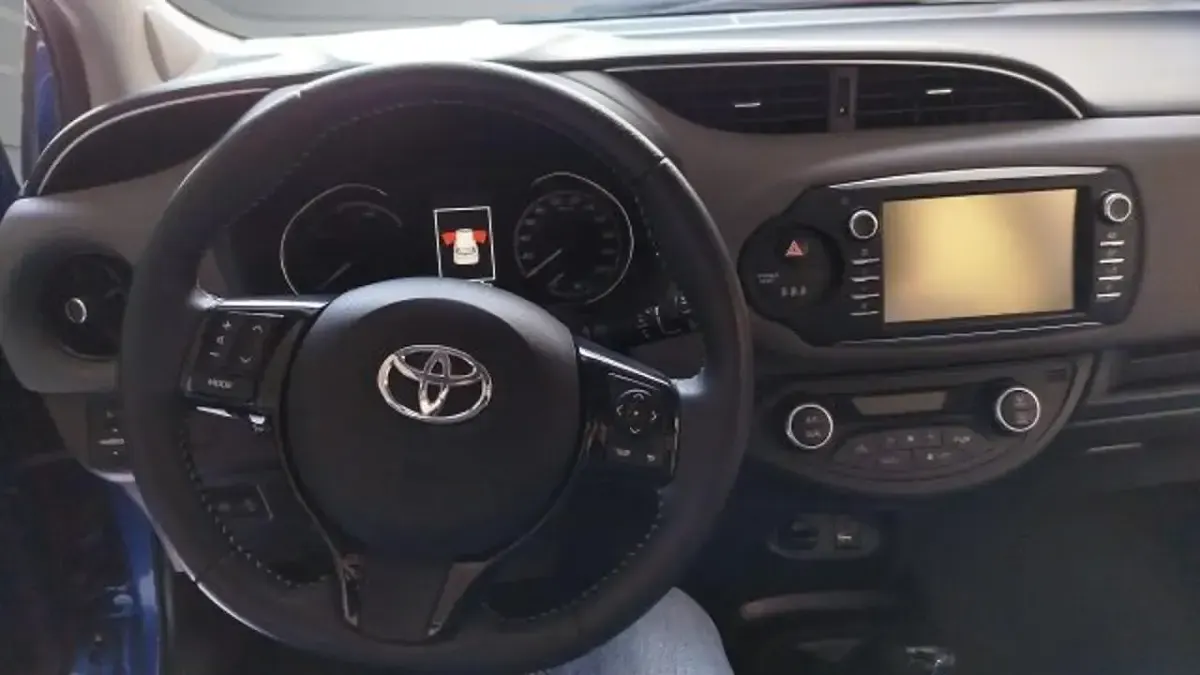 Usata Toyota Yaris Hybrid Active 2019 Blu Utilitaria