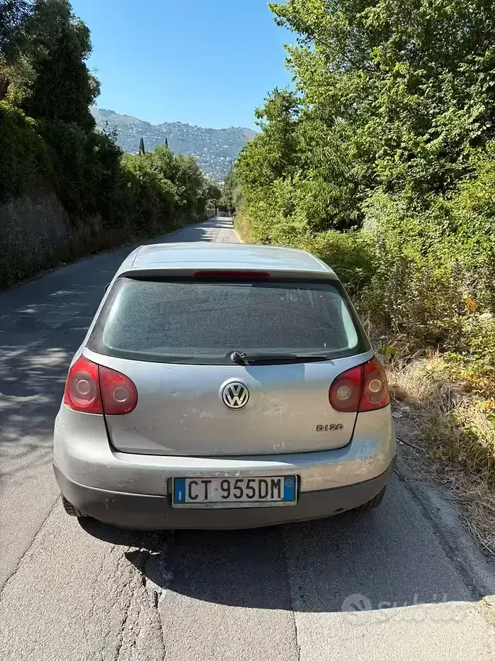 Usata VW Golf IV 140 CV (102 kW) 2004 Grigio Berlina