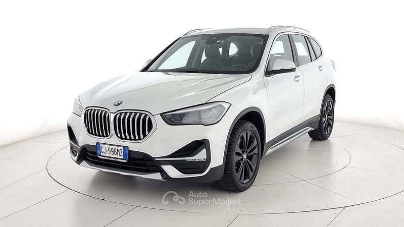 Bianco Usata 2022 BMW X1 xLine SUV | 30.800 € (Molto cara) - Immagine 1/4