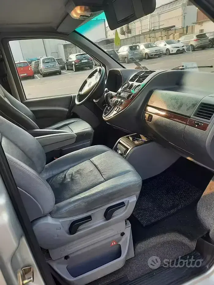 Usata Mercedes Vito 122 CV (89 kW) 2003 Grigio Furgone