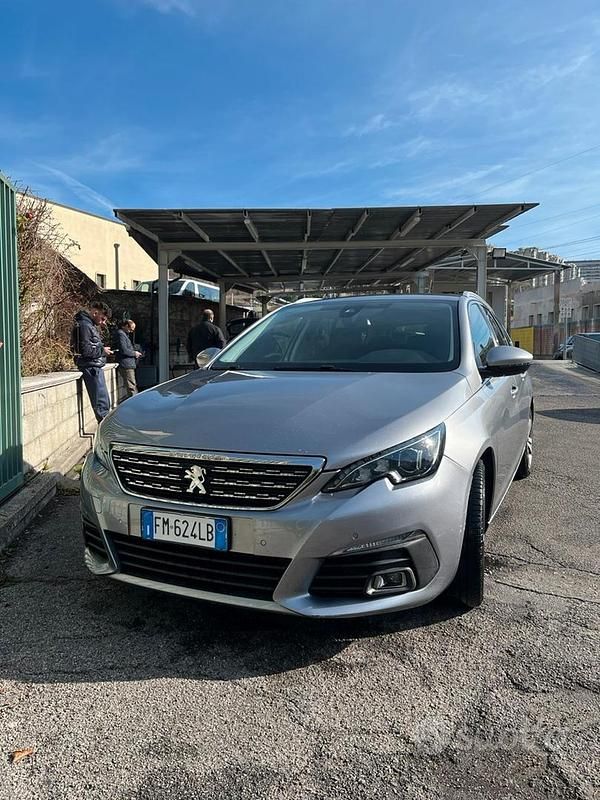 Usata Peugeot 308 SW 120 CV (88 kW) 2017 Station wagon
