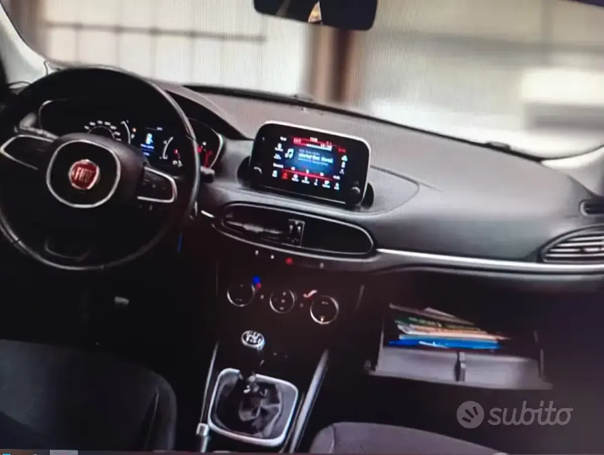 Usata Fiat Tipo Business 120 CV (88 kW) 2018 Grigio Berlina
